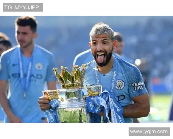 足坛巨星纷纷告别绿茵场回顾辉煌职业生涯瞬间