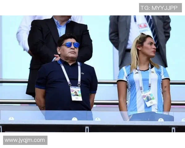 从绿茵巨星到战术失意人足球球星转型教练失败的深刻反思