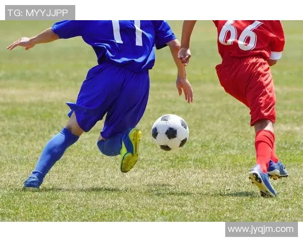 四大足球巨星过人技巧大比拼谁才是足球场上的真正过人王